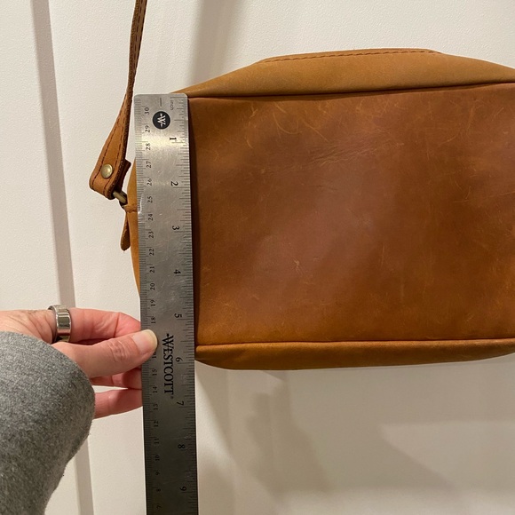 Portland Leather Camera Bag Purse - Picture 5 of 6